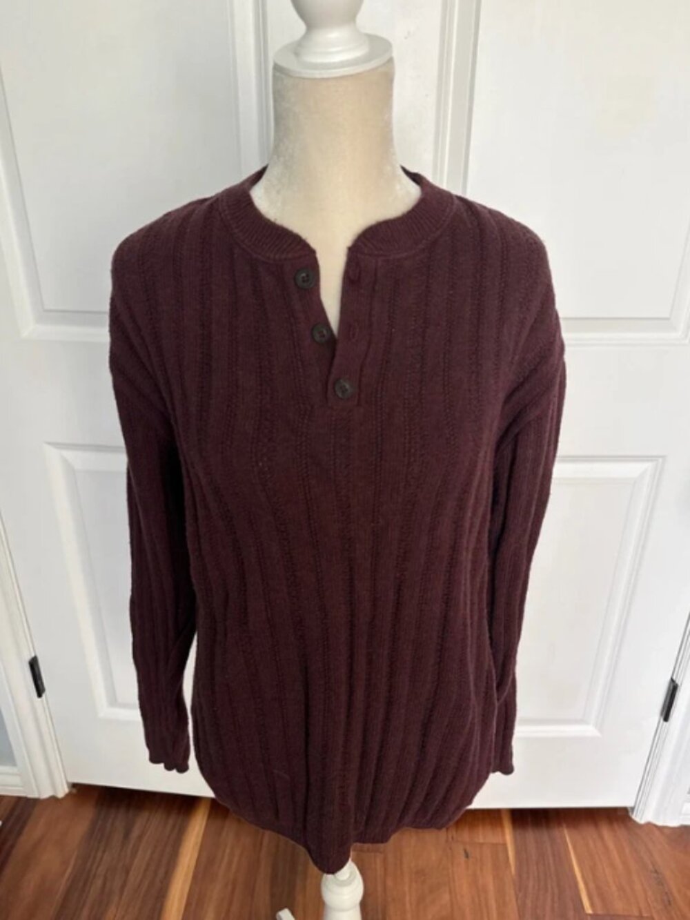 VTG bill blass Men's Ribbed Henley Sweater in Burgundy Size Large
